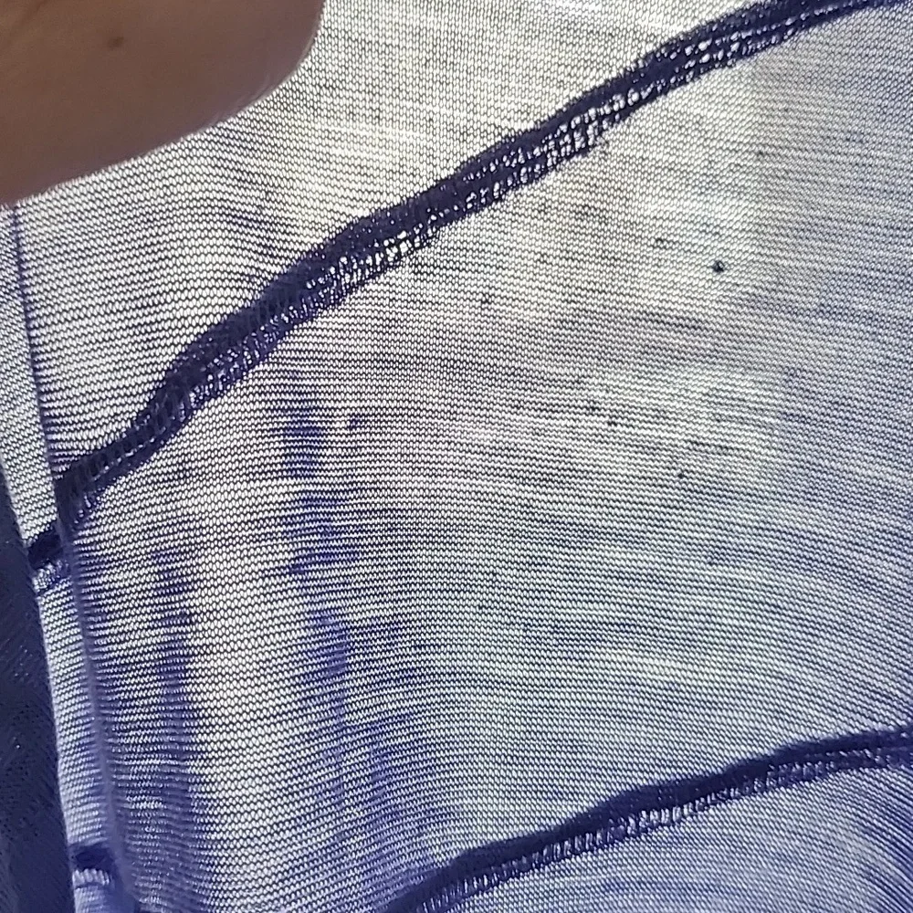 Simply Vera Vera Wang lilac cap sleeve tee with detail - Picture 8 of 13